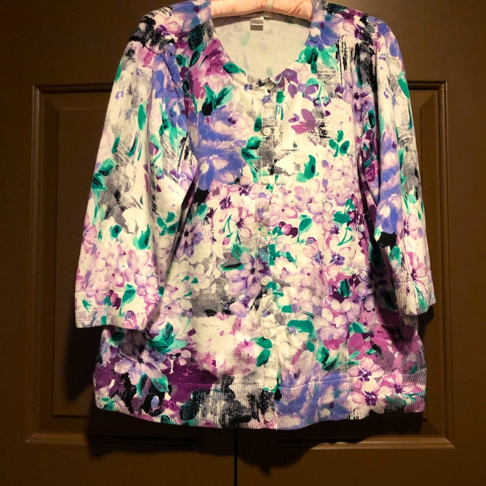 CJ Banks Floral 🌺 Sweater